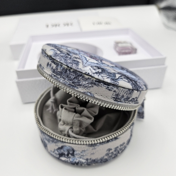 NEW authentic limited edition travel Dior Jewelry box case from Dior Beauty - Picture 10 of 17